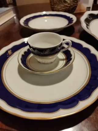 Vajilla de porcelana y cristal