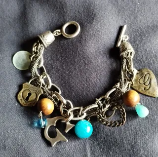 Collares, Anillos y Pulsera