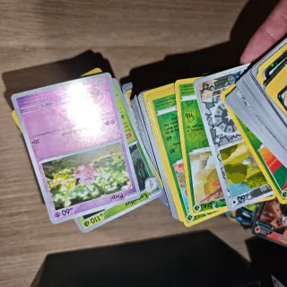 Carte Pokémon: Comuni, Holo e Reverse in lotti