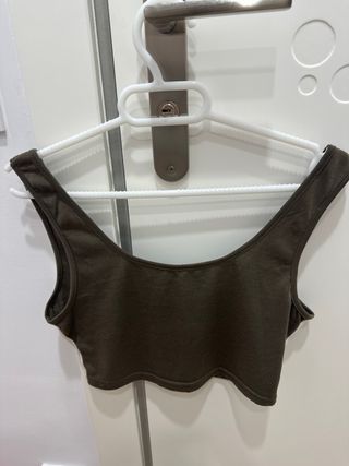 Conjunto de chandal corto deportivo verde oliva