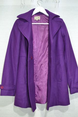 Abrigo morado Formula Joven