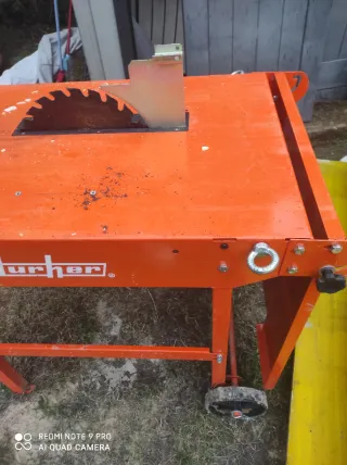 Sierra de mesa naranja