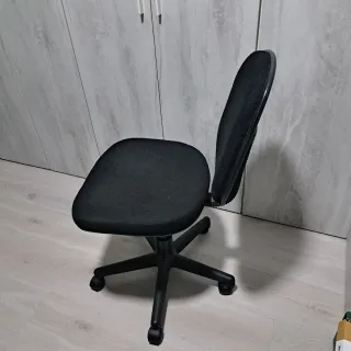 Silla de escritorio negra