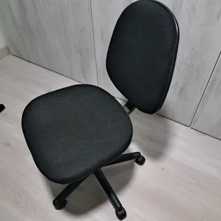 Silla de escritorio negra