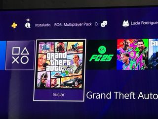 PS4 Slim 1TB Nera + Giochi e Accessori