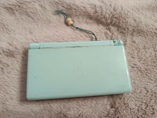 Nintendo DS Verde + 4 Juegos