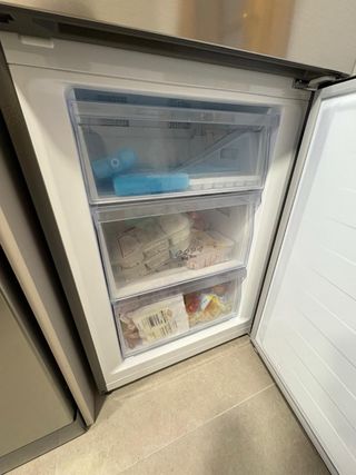 Nevera Hisense 6 meses uso