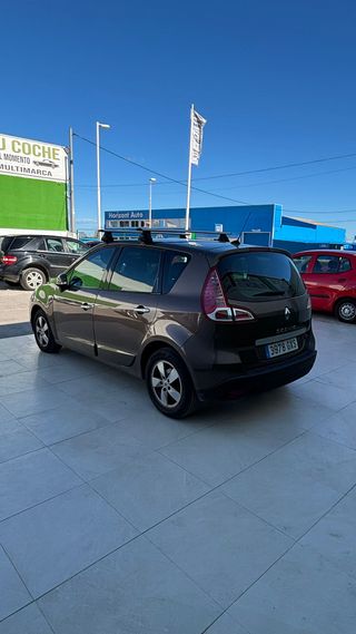 Renault Scenic 2011