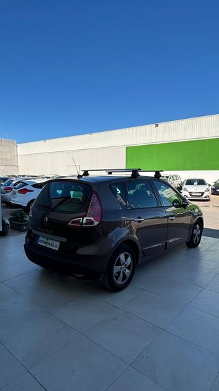 Renault Scenic 2011