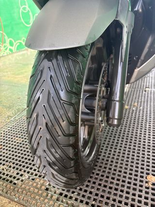 Yamaha Xmax 400 - Impecable