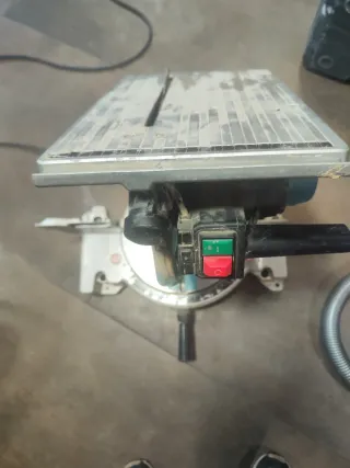 Ingletadora Makita LH1040F