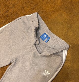 Pantaloni Adidas grigi