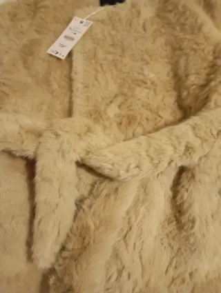 Abrigo pelo beige XL sin estrenar