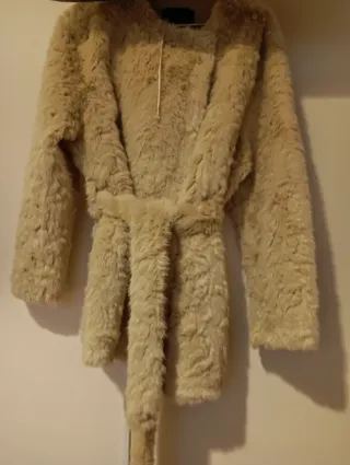 Abrigo pelo beige XL sin estrenar