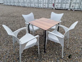 Conjunto mesa y 4 sillas exterior