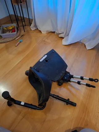 Patinete para coche con asiento