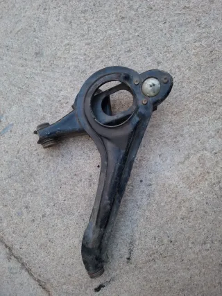 SEAT 132 Brazo Suspensión Izquierdo