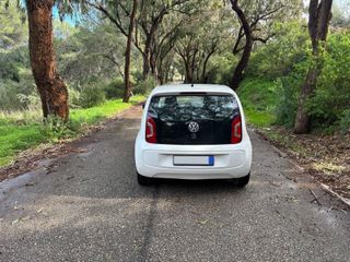 Volkswagen up! 2012
