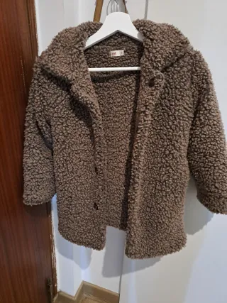Chaquetón borreguito niña marrón. Talla 6 años.