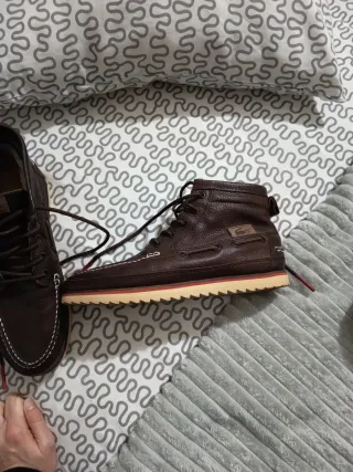 Botín piel marrón Lacoste