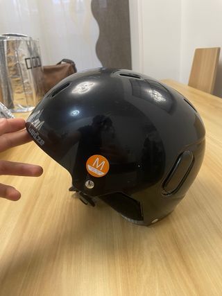 Casco de esquí negro