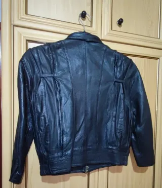 Chaqueta cuero vintage de los 80.