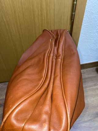Bolso de piel marrón Uterqüe