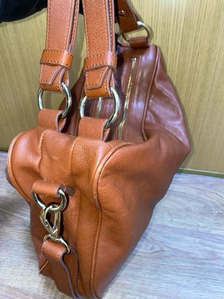 Bolso de piel marrón Uterqüe