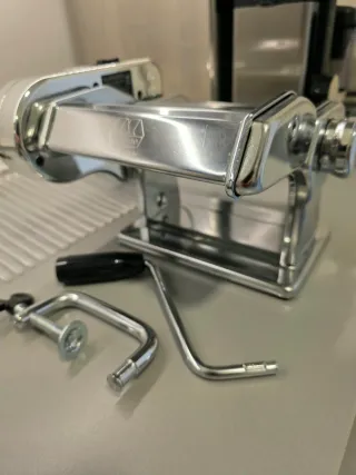 Máquina para pasta Pastadrive 100W +secapastas