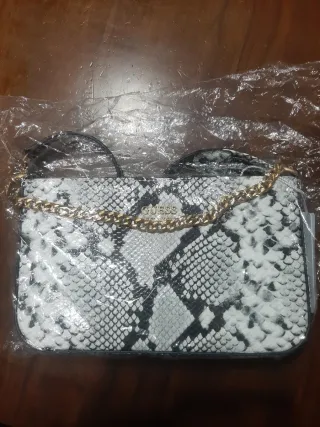Bolso Guess Serpiente Cadena Dorada