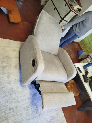 Butaca giratoria y reclinable gris