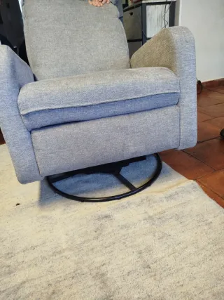 Butaca giratoria y reclinable gris