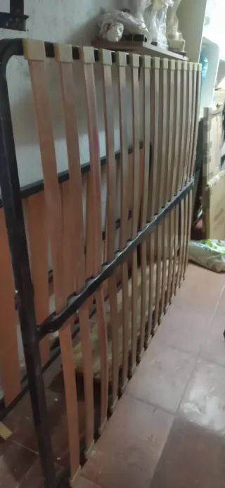 Somier de lamas metálico y madera