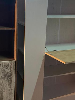 ESTANTERIA BLANCA Y MADERA ESPACIOSA MODERNA