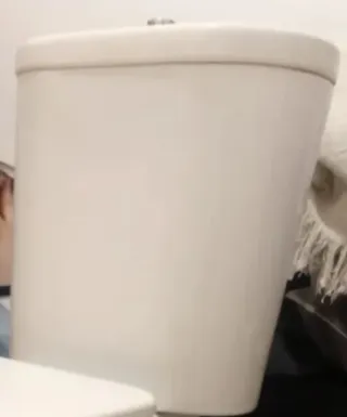 Cisterna de baño de porcelana