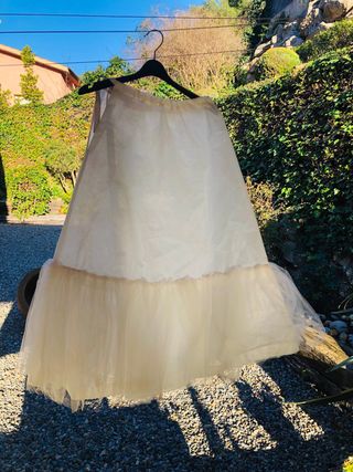 Vestido de comunión niña blanco y can can