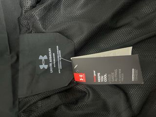 Chaqueta Under Armour Negra Impermeable