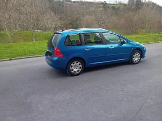 Peugeot 307 único dueño  7 plazas