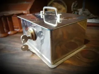 Caja Fuerte Vintage con Llaves