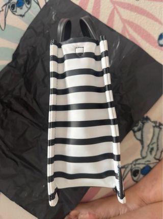 Bolso Karl Lagerfeld Rayas Blanco y Negro