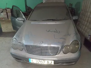Mercedes-Benz Clase C 2004