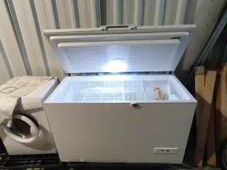 Arcón Congelador Ignis CO470EG  NEGOCIABLE)