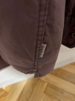 Camisa Scalpers burdeos