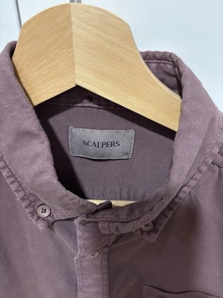 Camisa Scalpers burdeos