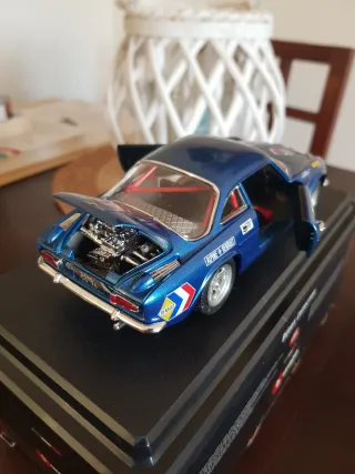 Burago Renault Alpine A110 1600S.