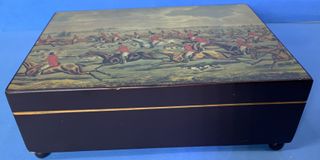 Carillon Legno Scena Caccia Cavalli