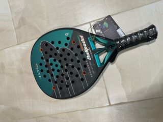 Bullpadel Hack 04 Hybrid 25 Paquito