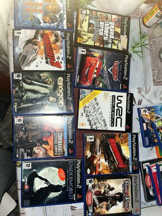 Console PlayStation 2 nera + 28 giochi + due controller