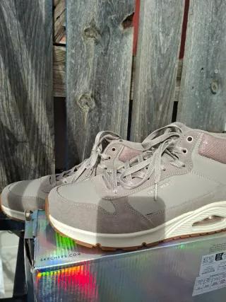 Botines Skechers Beige