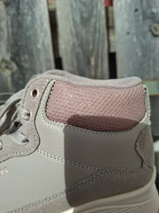 Botines Skechers Beige